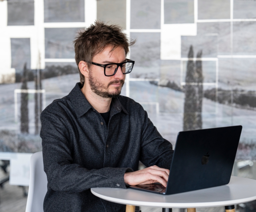 Při tvorbě webu ve WordPressu nepoužíváme předdefinované šablony